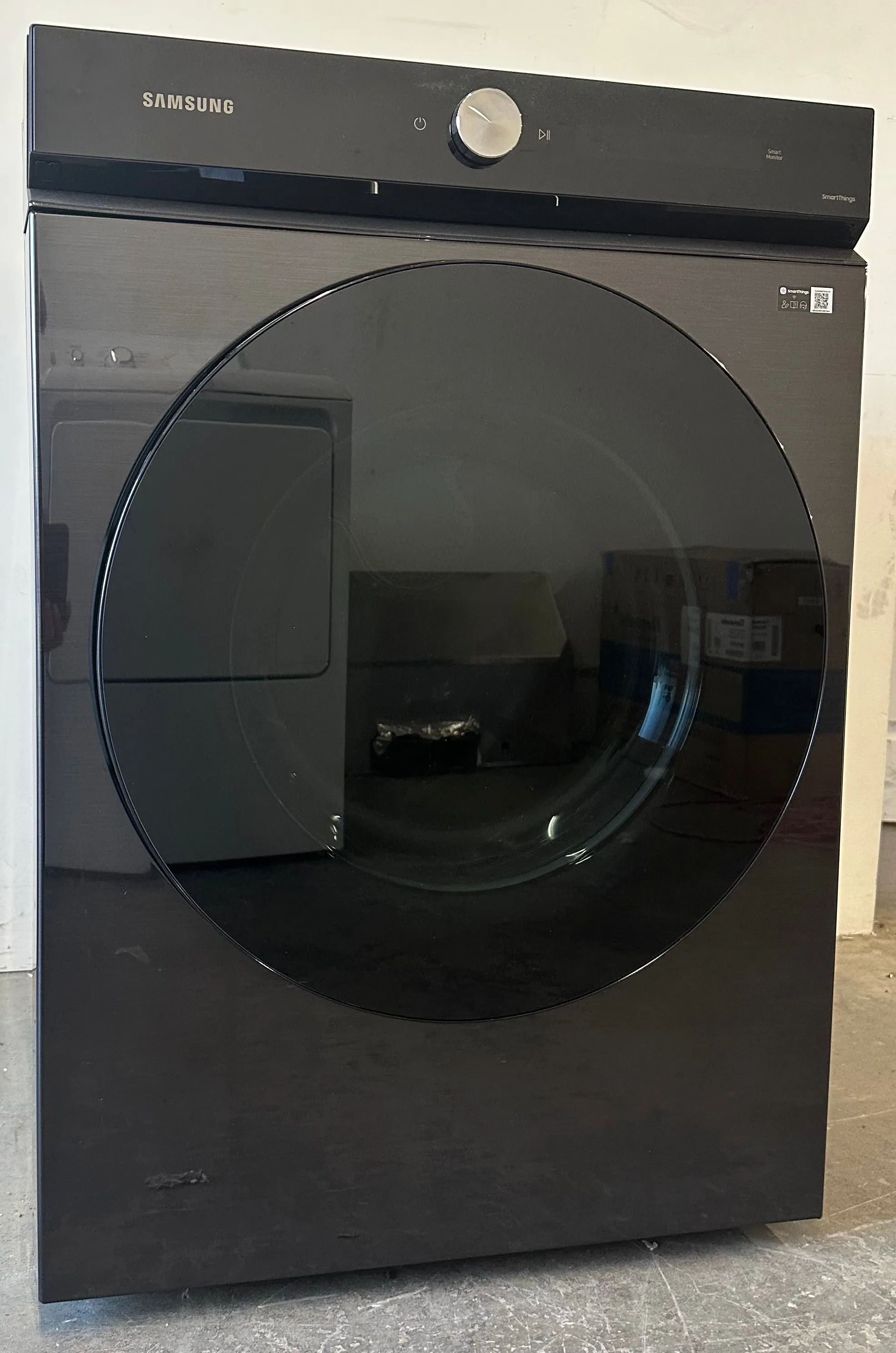 Samsung DVG53BB8700V 27 Inch Smart Gas Dryer with 7.6 Cu.Ft. Capacity, 19 Dry Cycles, 14 Dry Options, 5 Temperature Settings, AI Smart Dial, Super Speed Dry, Steam Sanitize , ADA Compliant, and Energy Star Certified: Brushed Black